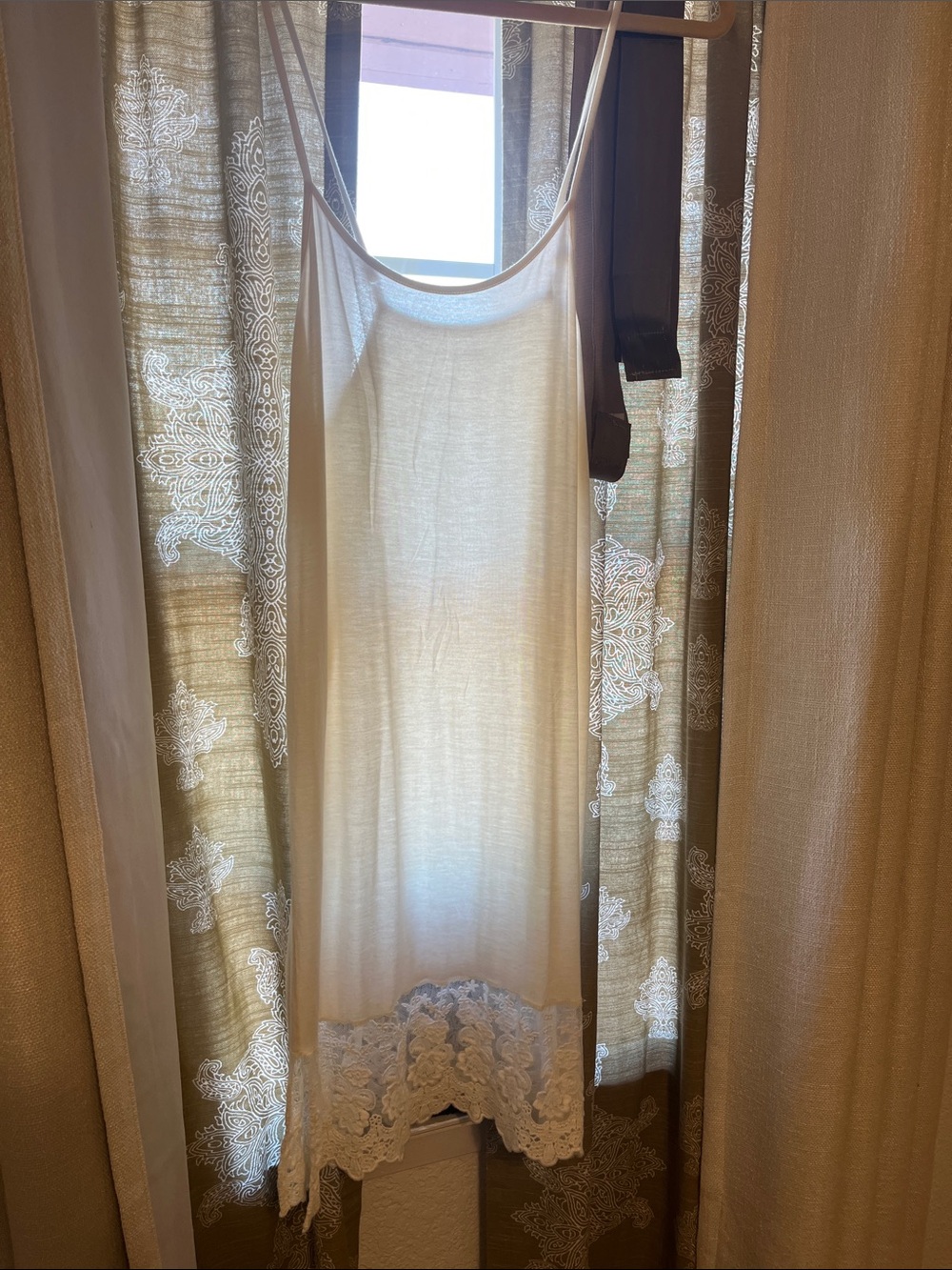 Grace & Lace Cream Lace-Hem Slip
